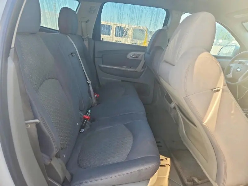 2012 CHEVROLET TRAVERSE LS  