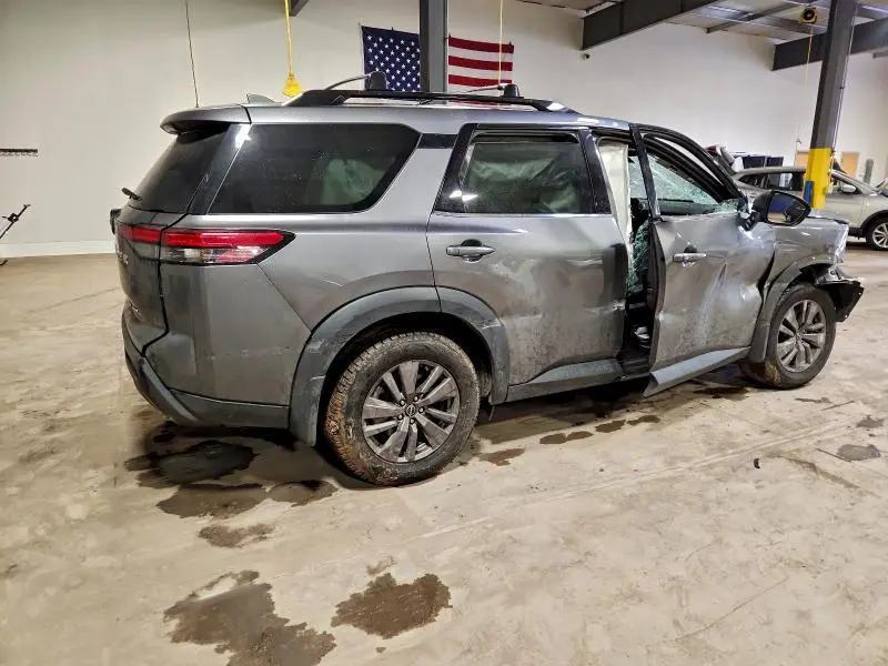 2023 NISSAN PATHFINDER SV  