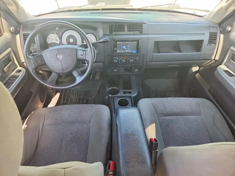 2010 DODGE DAKOTA SXT  