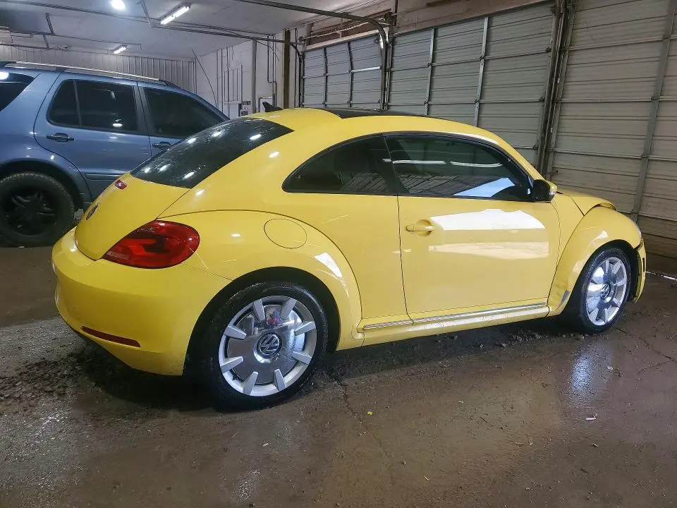 2013 VOLKSWAGEN BEETLE   