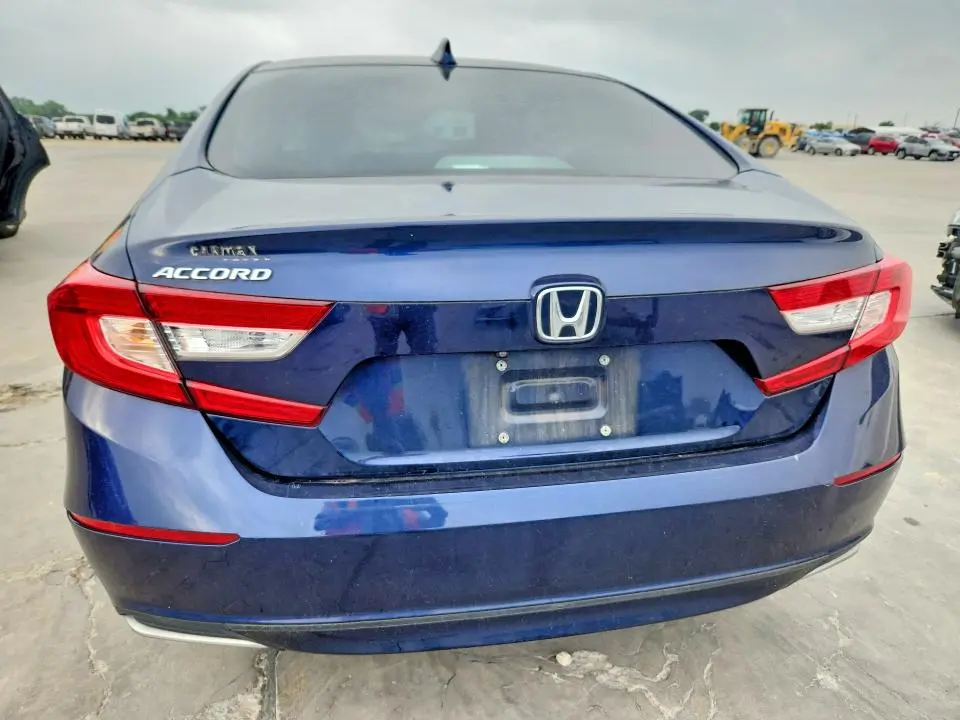 2018 HONDA ACCORD LX  