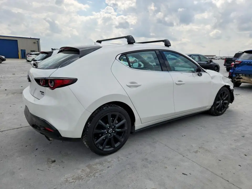 2022 MAZDA 3   