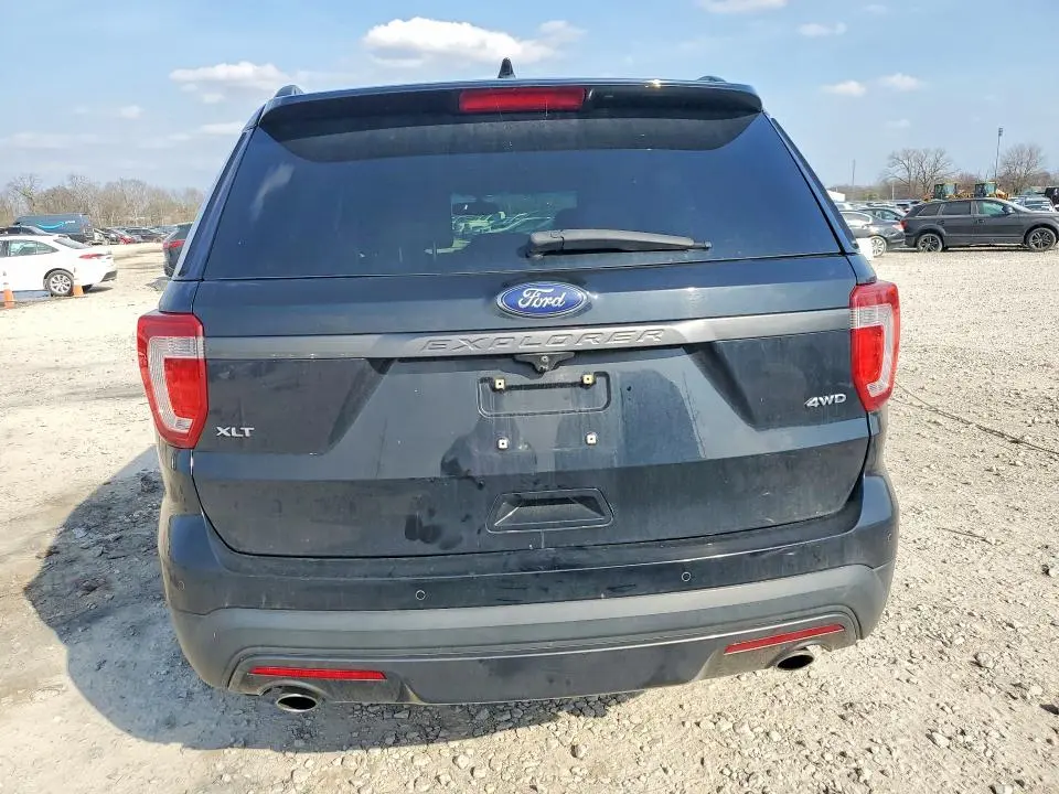 2017 FORD EXPLORER XLT  