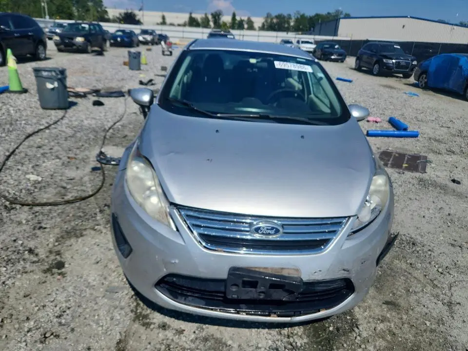 2013 FORD FIESTA SE  
