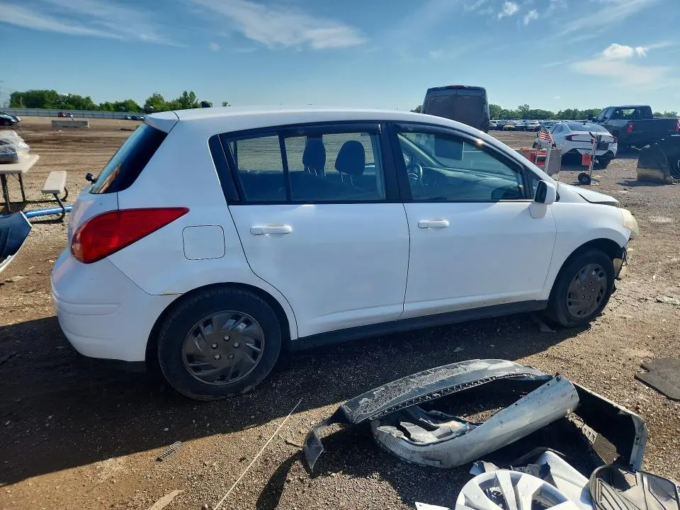 2010 NISSAN VERSA 1.8 S  