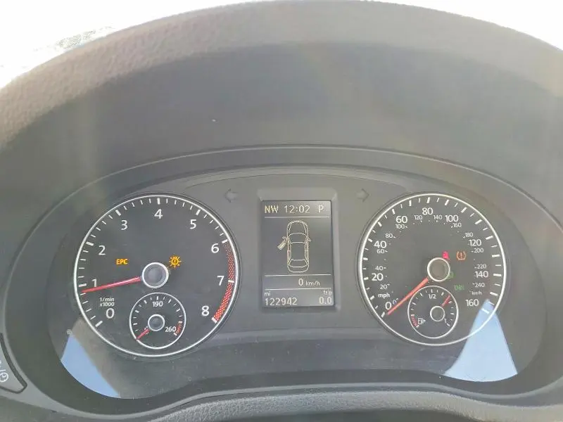 2013 VOLKSWAGEN PASSAT SE  