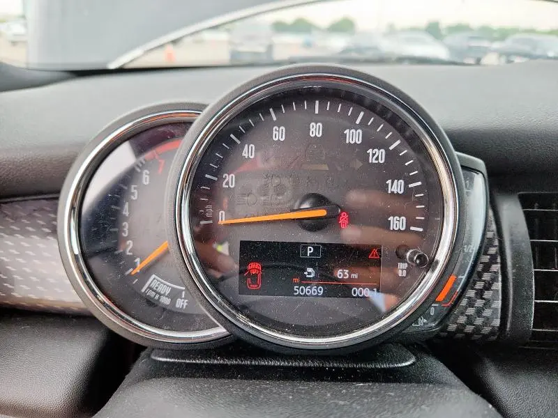 2018 MINI COOPER S  
