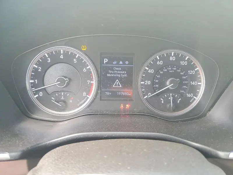 2020 HYUNDAI SANTA FE SE  