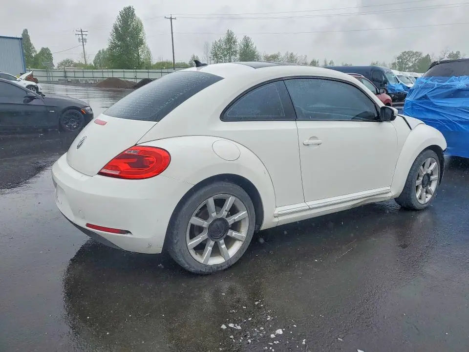 2013 VOLKSWAGEN BEETLE   