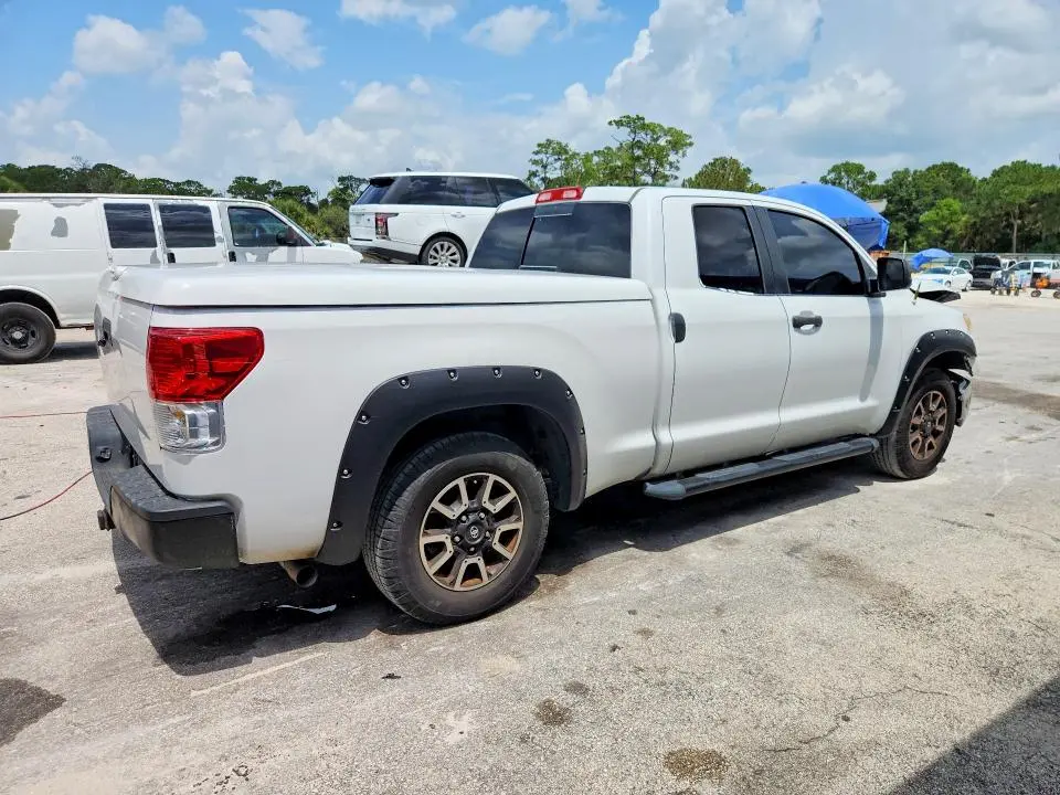 2011 TOYOTA TUNDRA DOUBLE CAB SR5  