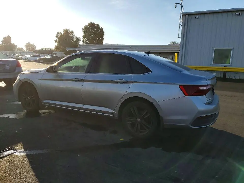 2022 VOLKSWAGEN JETTA SE  