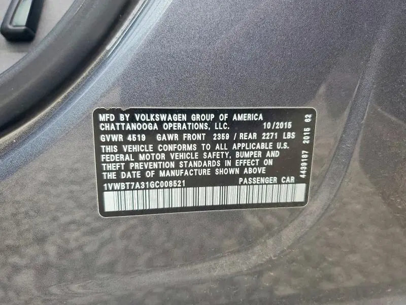 2016 VOLKSWAGEN PASSAT SE  