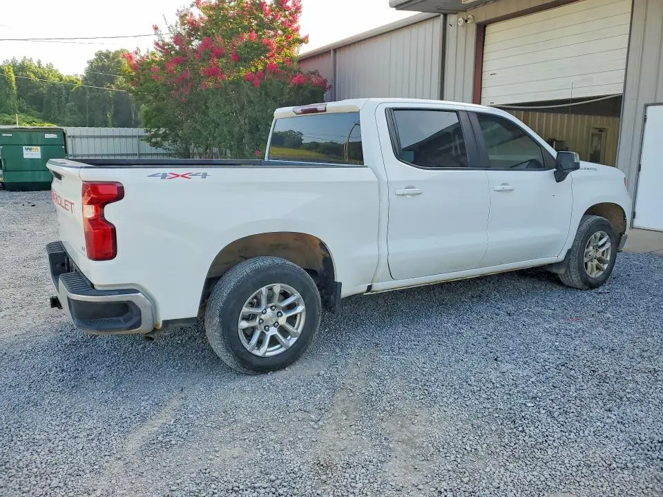 2023 CHEVROLET SILVERADO K1500 LT  