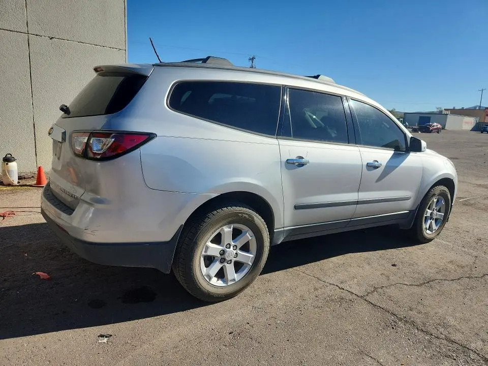 2015 CHEVROLET TRAVERSE LS  