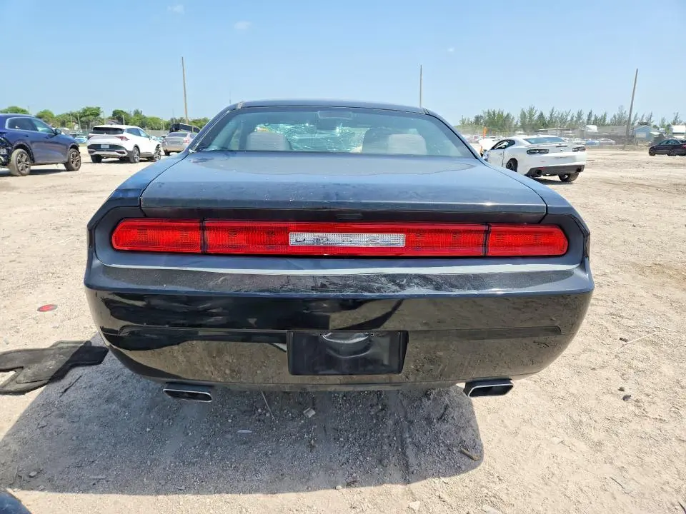 2013 DODGE CHALLENGER SXT  