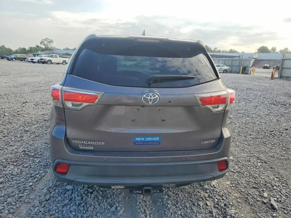 2016 TOYOTA HIGHLANDER LIMITED PLATINUM  
