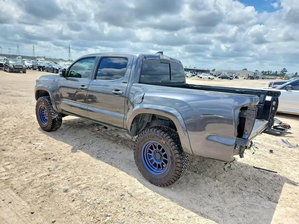 2021 TOYOTA TACOMA SR5 V6  