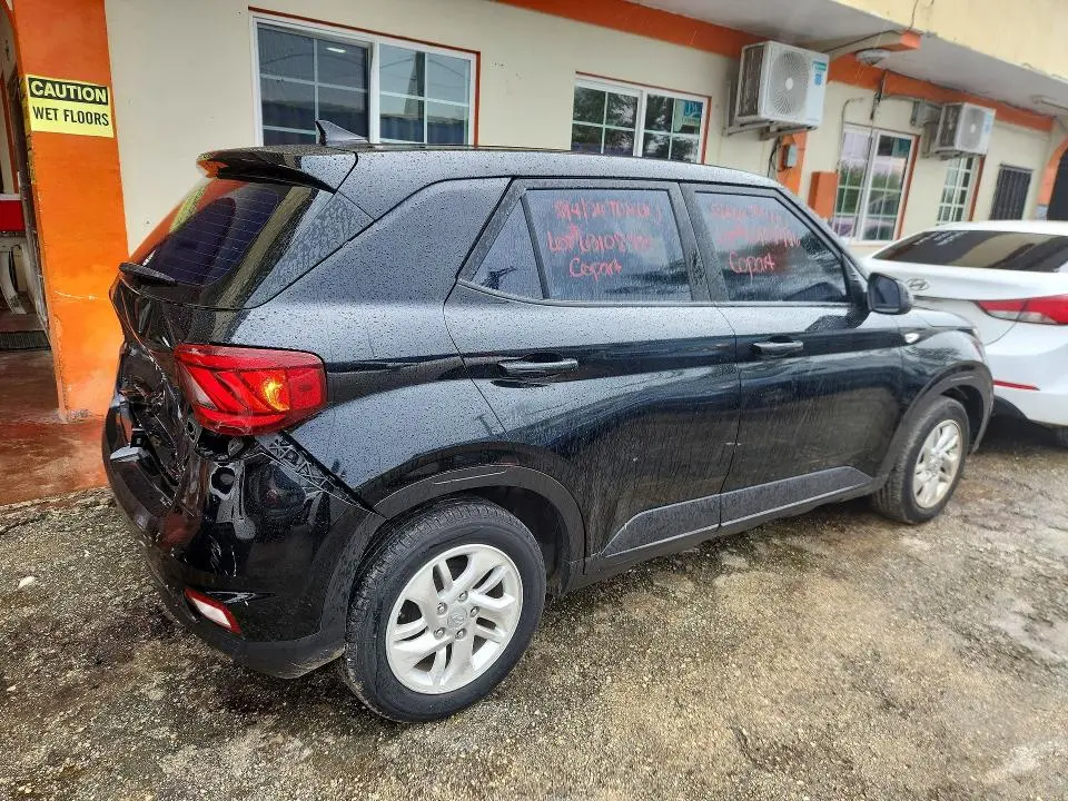 2020 HYUNDAI VENUE SE  