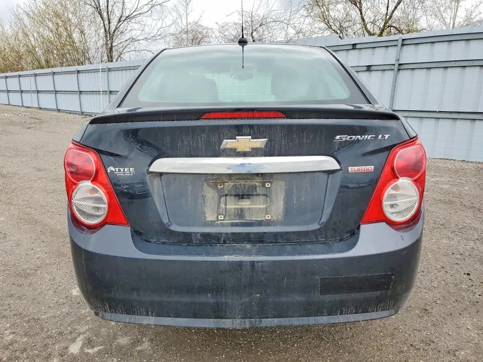 2016 CHEVROLET SONIC LT  