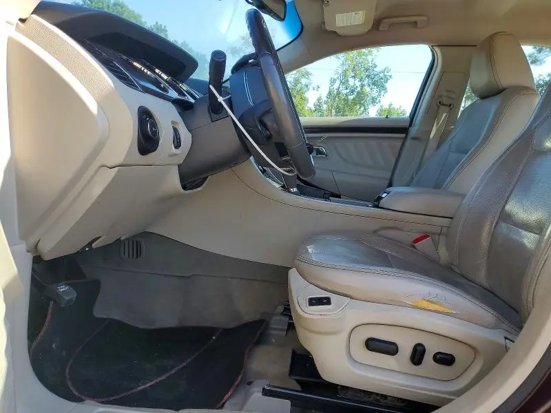 2012 FORD TAURUS LIMITED  
