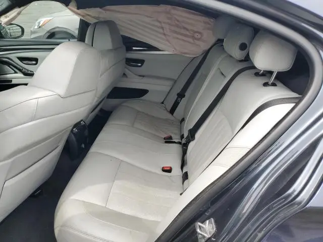 2013 BMW M5   