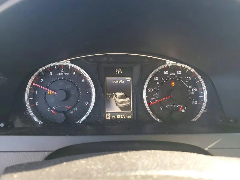 2016 TOYOTA CAMRY LE  