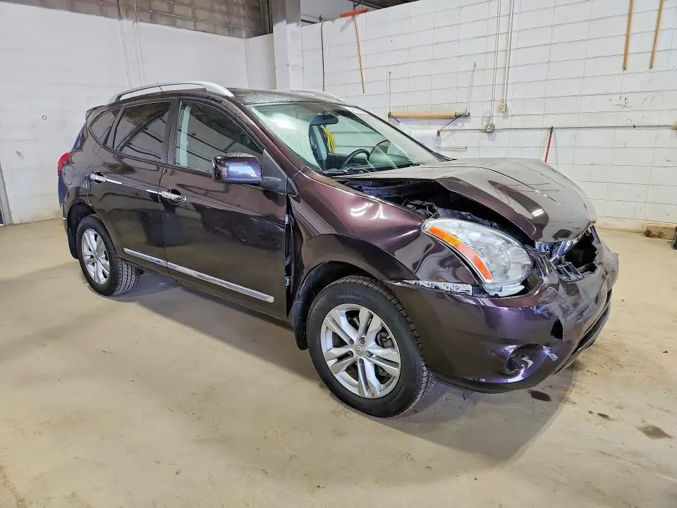 2013 NISSAN ROGUE S  