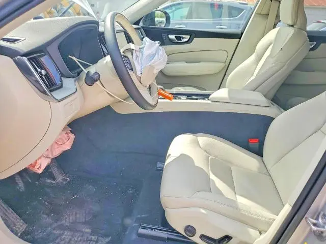 2025 VOLVO XC60 PLUS  