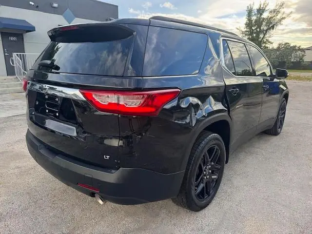 2021 CHEVROLET TRAVERSE LT  