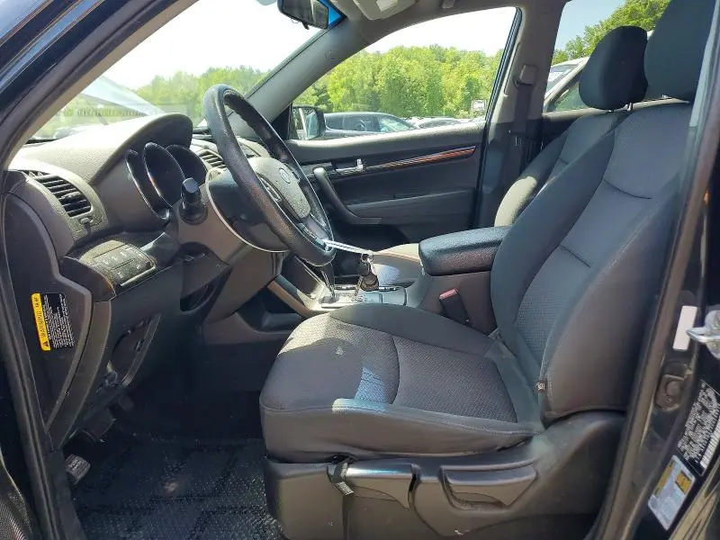 2012 KIA SORENTO LX  