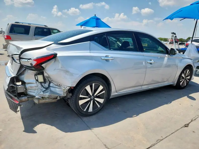 2020 NISSAN ALTIMA SL  