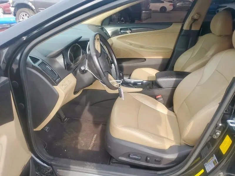 2013 HYUNDAI SONATA SE  