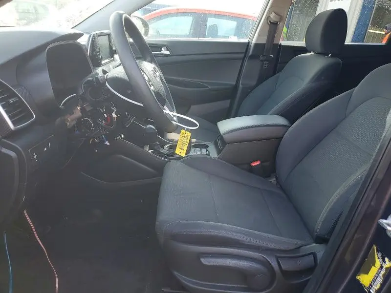 2021 HYUNDAI TUCSON SE  