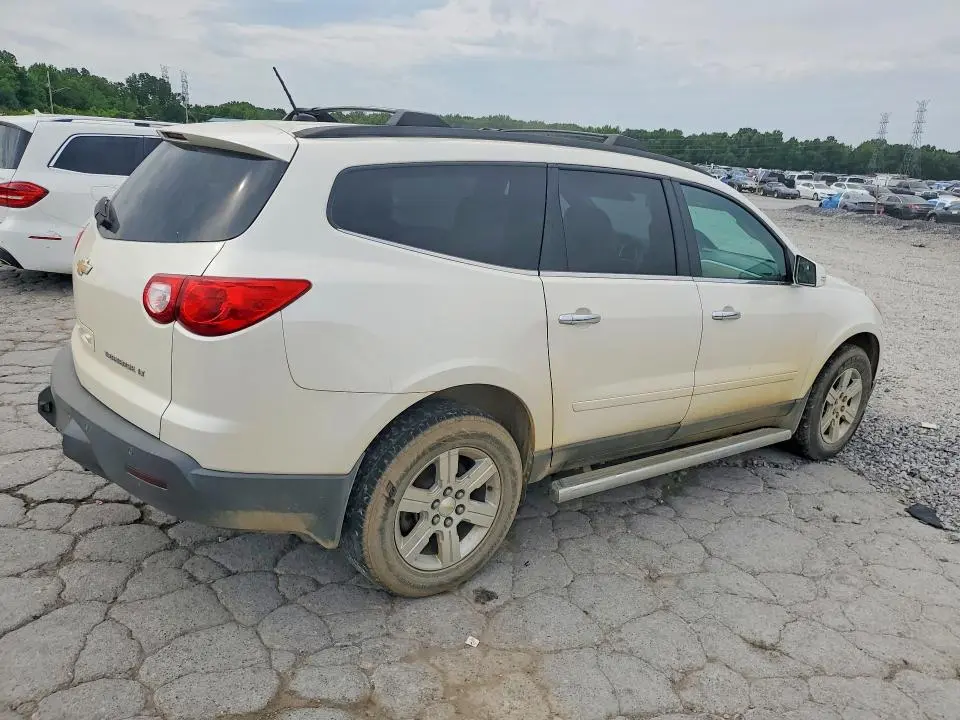 2011 CHEVROLET TRAVERSE LT  