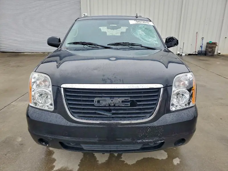 2011 GMC YUKON XL K1500 SLE  