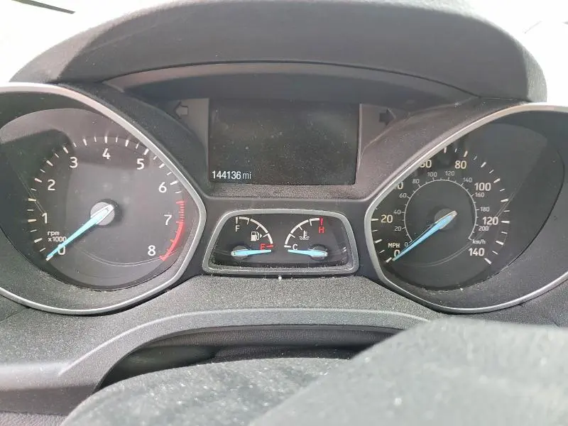 2017 FORD ESCAPE SE  