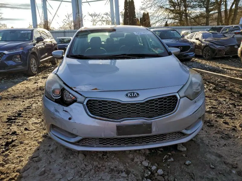 2015 KIA FORTE LX  