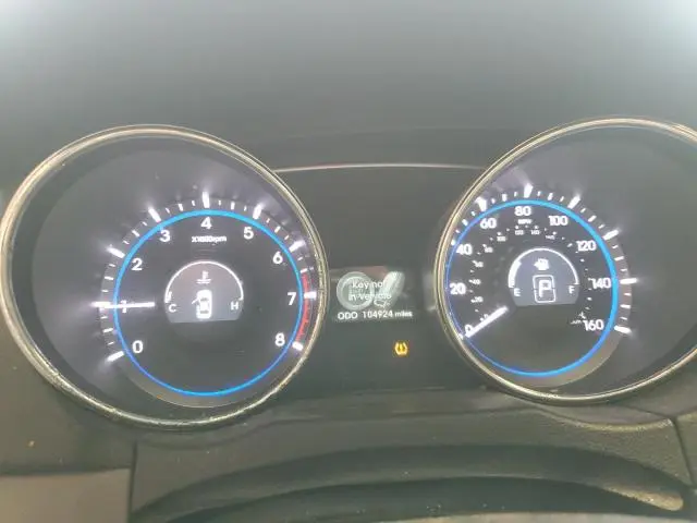 2011 HYUNDAI SONATA SE