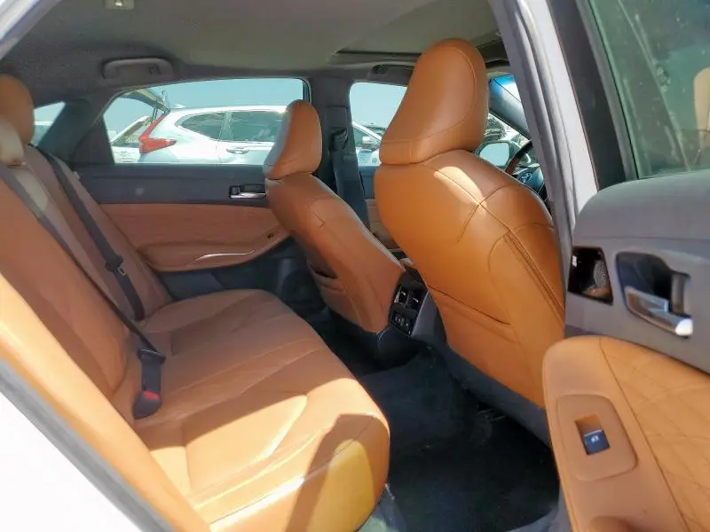 2019 TOYOTA AVALON XLE  