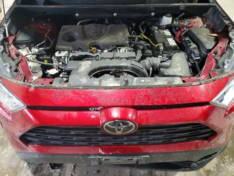 2021 TOYOTA RAV4 XLE  