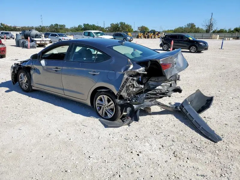 2020 HYUNDAI ELANTRA SEL  