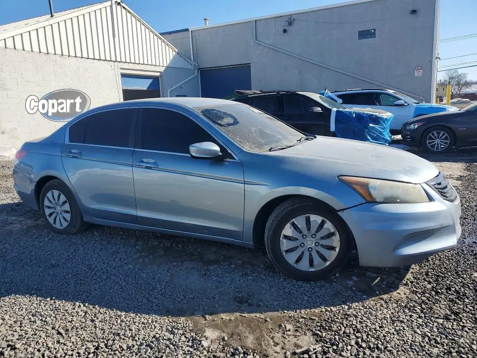 2011 HONDA ACCORD LX  