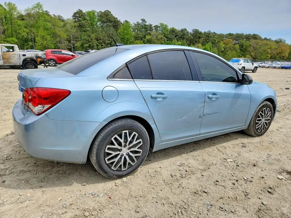 2011 CHEVROLET CRUZE LS  