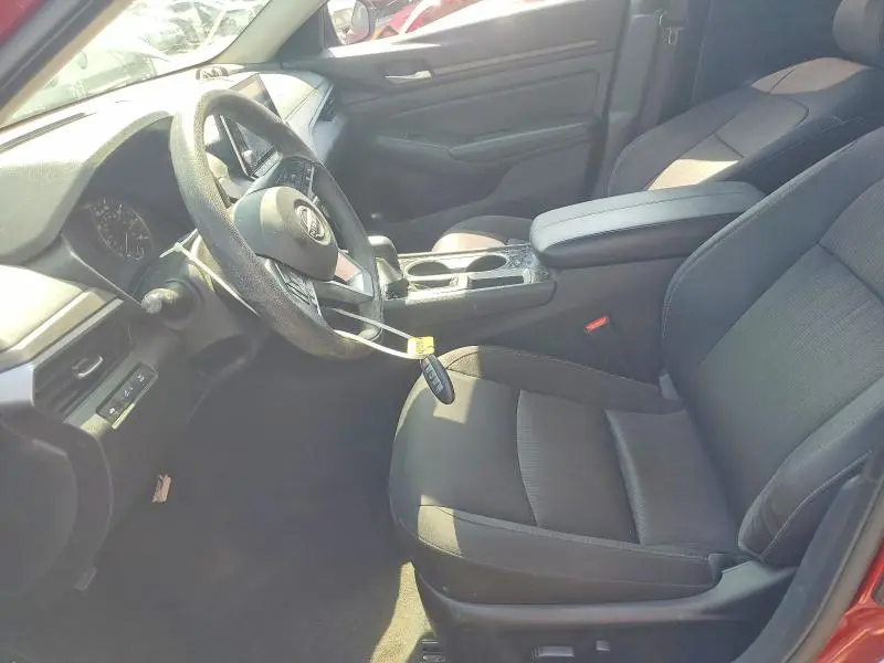 2024 NISSAN ALTIMA SV  