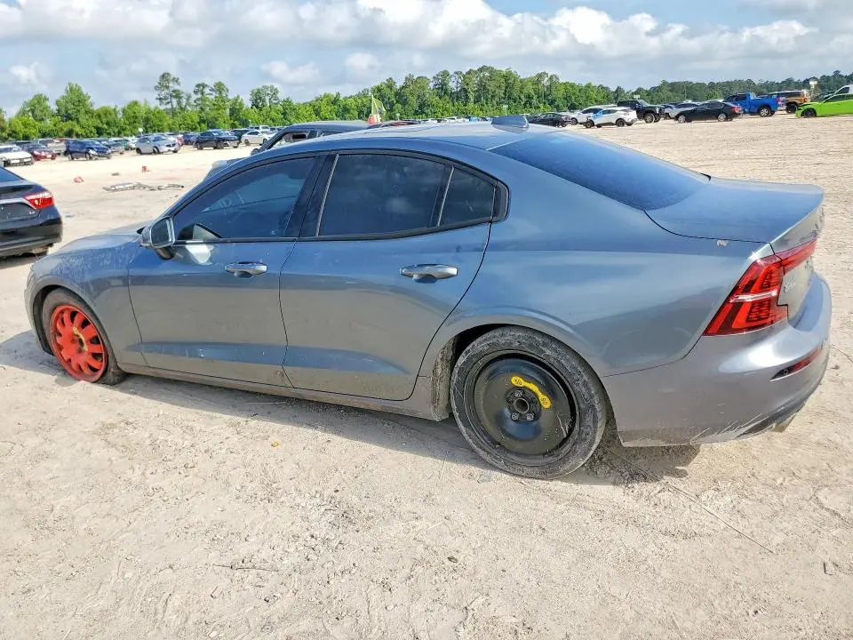 2020 VOLVO S60 T5 MOMENTUM  