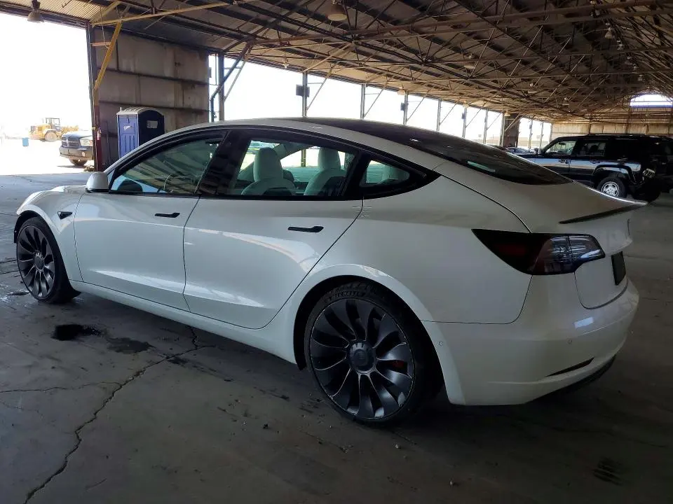 2021 TESLA MODEL 3   