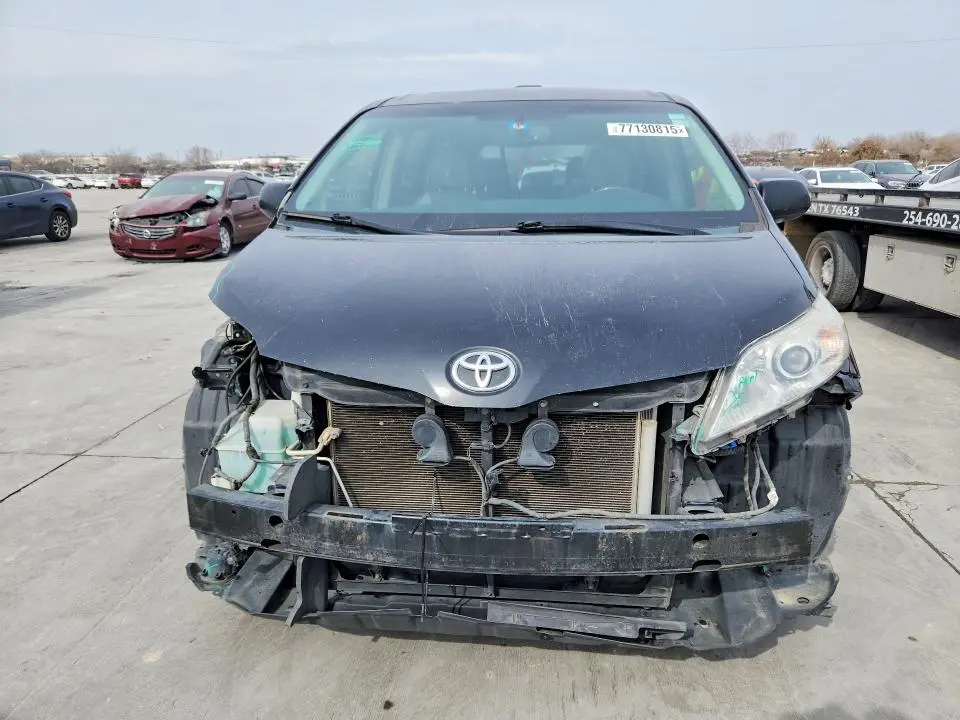 2012 TOYOTA SIENNA LIMITED 7-PASSENGER  