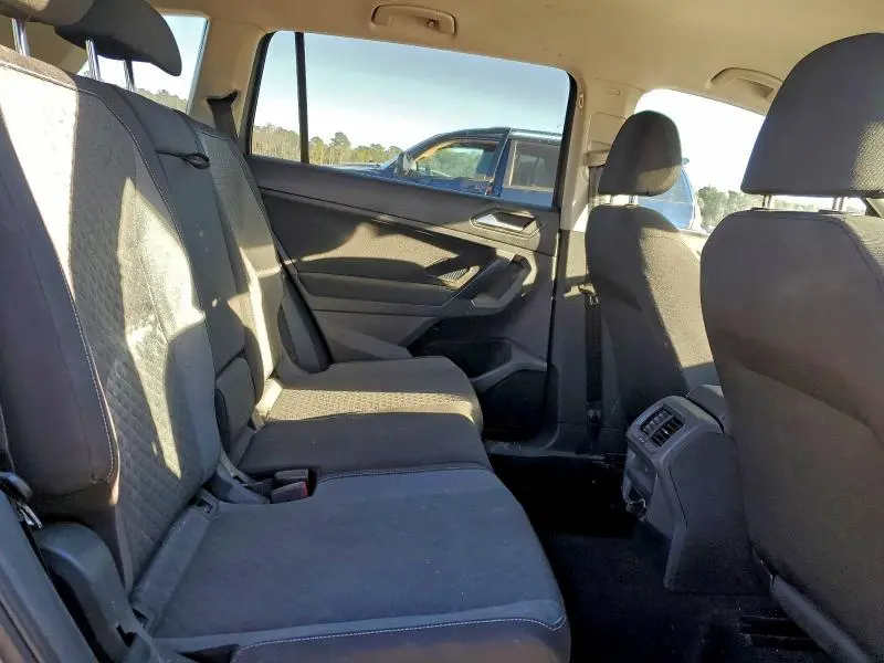 2021 VOLKSWAGEN TIGUAN S  