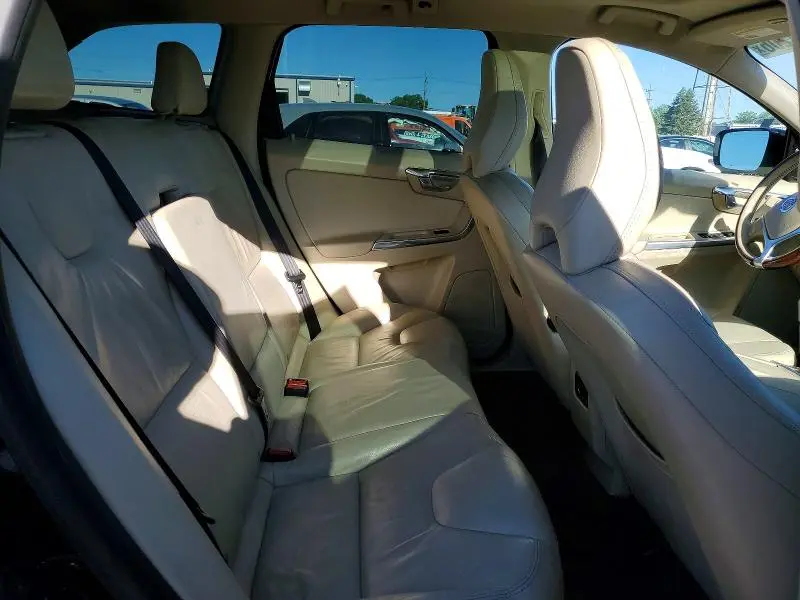 2013 VOLVO XC60 T6  