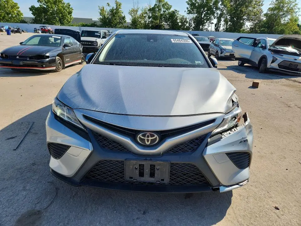 2018 TOYOTA CAMRY SE  